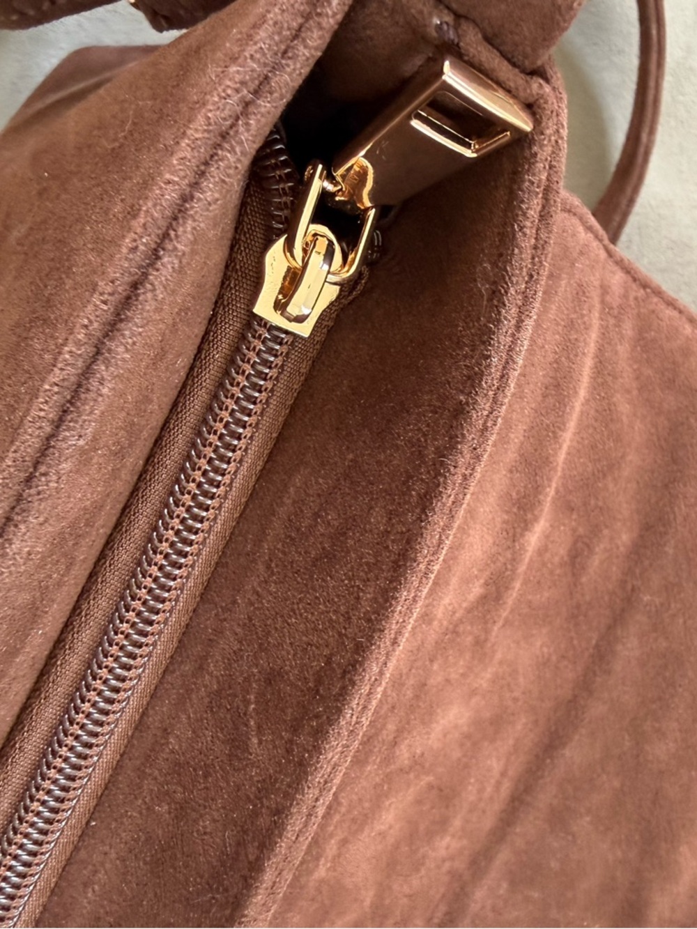 NWT, Brown Western Boho Suede Fringe Crossbody Bag with Stud Details - Picture 7 of 13